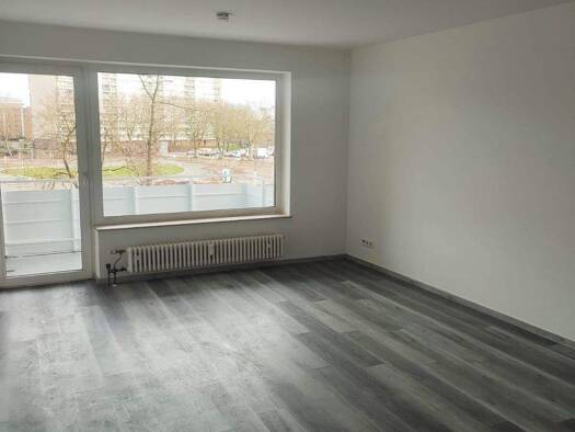 Wohnung zur Miete 580 € 4 Zimmer 83 m² 3. Geschoss frei ab sofort Friedrich-Ebert-Straße 15 Hochheide Duisburg 47198