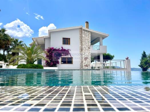 Villa zum Kauf 1.750.000 € 6 Zimmer 262 m² 10.969 m² Grundstück Municipality of Xiromero 30500