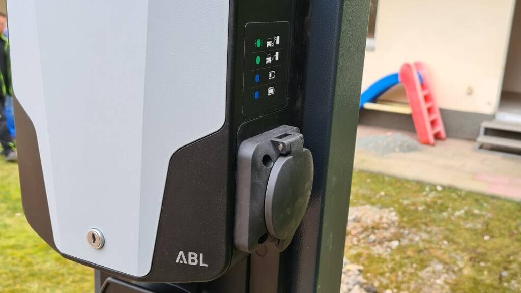 Außenstellplatz zur Miete provisionsfrei 65 € Lutherstraße 54 Bernsdorf Chemnitz 09126