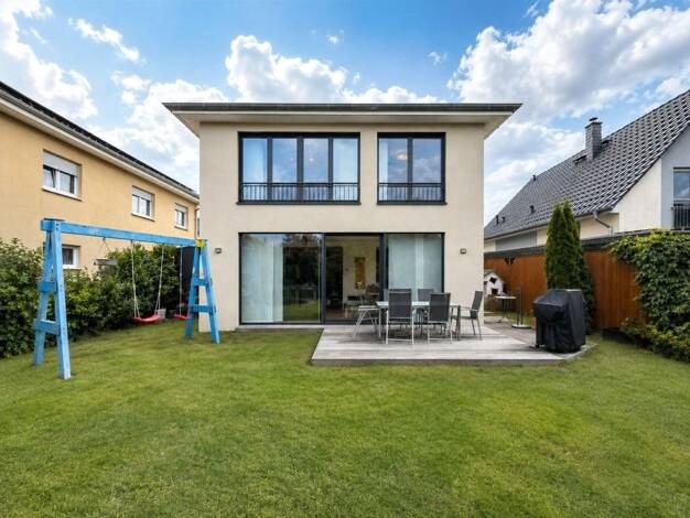 Einfamilienhaus zum Kauf 1.150.000 € 5 Zimmer 167 m² 374 m² Grundstück frei ab sofort Karlshorst Berlin 10318