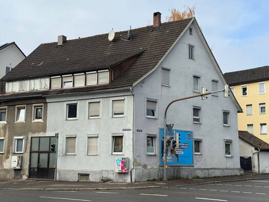 Mehrfamilienhaus zum Kauf 249.000 € 8 Zimmer 215 m² 177 m² Grundstück frei ab sofort Tuttlingen Tuttlingen 78532