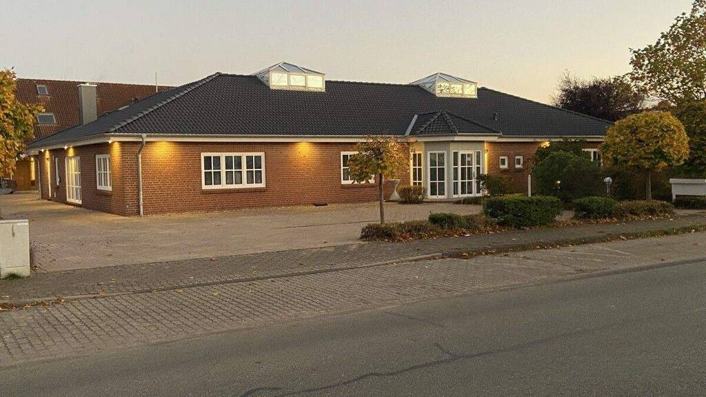 Bürogebäude zum Kauf 2.400.000 € 32 Zimmer 1.298 m² Bürofläche Weding Handewitt 24976