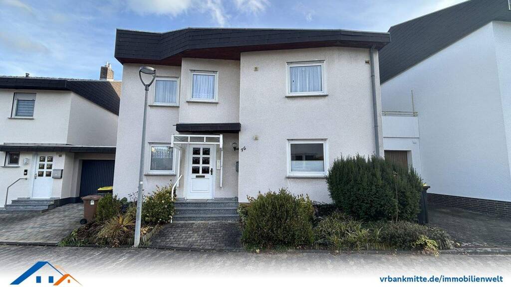 Mehrfamilienhaus zum Kauf provisionsfrei 245.000 € 4 Zimmer 133 m² 195 m² Grundstück Eschwege 37269