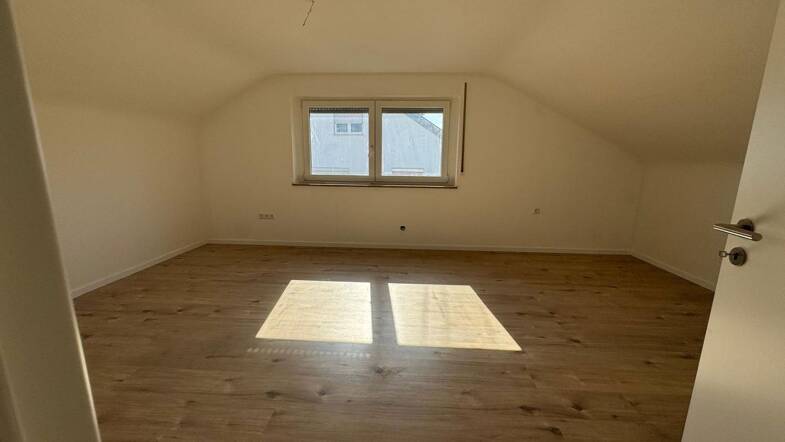 Wohnung zur Miete 720 € 2 Zimmer 47 m² Dachgeschoss Akazienweg 32 Backnang Backnang 71522