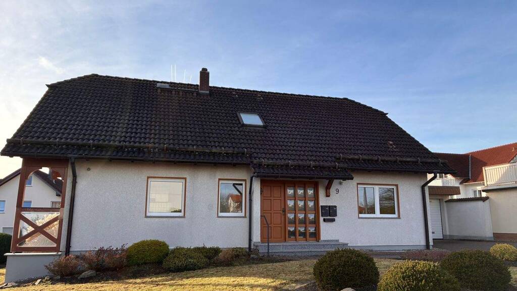 Mehrfamilienhaus zum Kauf 7 Zimmer 163 m² 794 m² Grundstück frei ab sofort Flieden 36103
