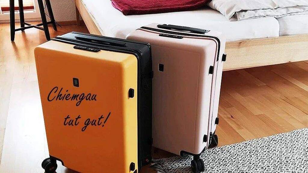 Hotel zum Kauf 26 Zimmer 60 Betten 600 m² Gastrofläche 2.700 m² Grundstück Strohhof Fridolfing 83413