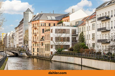 Stadthaus zum Kauf 1.990.000 € 7 Zimmer 261,1 m² 400 m² Grundstück Mitte Berlin / Mitte 10179
