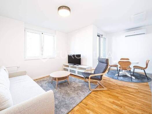 Wohnung zur Miete 870 € 2 Zimmer 66 m² Dobrodol Sesvete