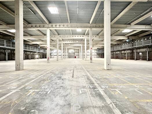 Lagerhalle zur Miete 5 € 2.156,6 m² Lagerfläche Wiener Neudorf 2351