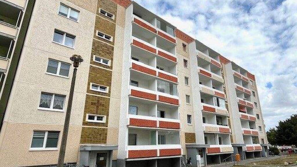 Wohnung zur Miete 370 € 3 Zimmer 62 m² 3. Geschoss frei ab sofort Carl-Hainmüller-Straße 1 Waren Waren (Müritz) 17192