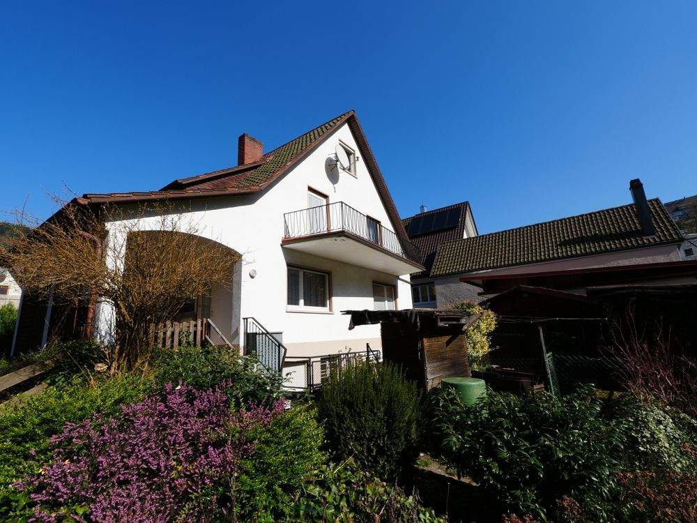 Immobilie in Ottenhöfen im Schwarzwald - ***Sanierungsbedürftiges Ein- bis Zweifamilienhaus in ruhiger Lage von Ottenhöfen*** - Bild 3