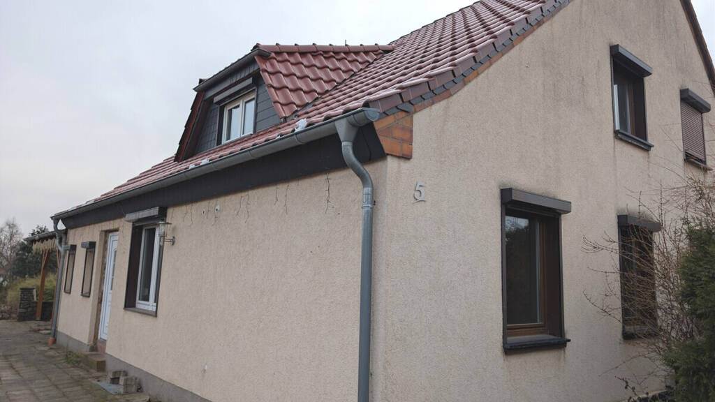 Doppelhaushälfte zum Kauf 143.000 € 4 Zimmer 95 m² 1.184 m² Grundstück Wolfen 06766