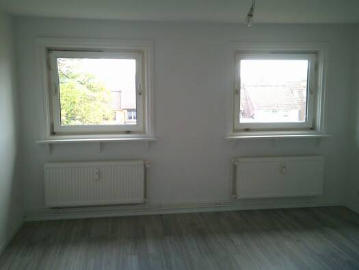 Wohnung zur Miete 333 € 2 Zimmer 57,1 m² frei ab sofort Kampstraße 40 Lebenstedt Nord 38226
