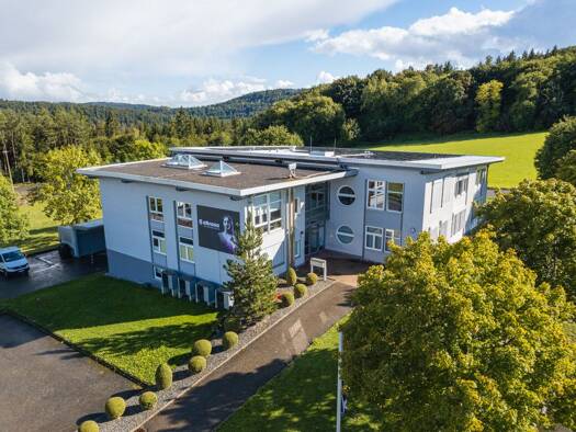 Produktionshalle zum Kauf 1.249.000 € 1.700 m² Lagerfläche Frohnstetten Stetten am kalten Markt 72510