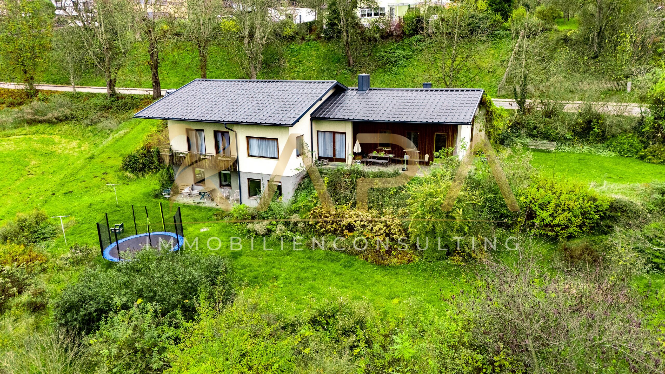 Einfamilienhaus zum Kauf provisionsfrei 395.000 € 8 Zimmer 150 m²<br/>Wohnfläche 1.984 m²<br/>Grundstück Sankt Georgen am Längsee 9313