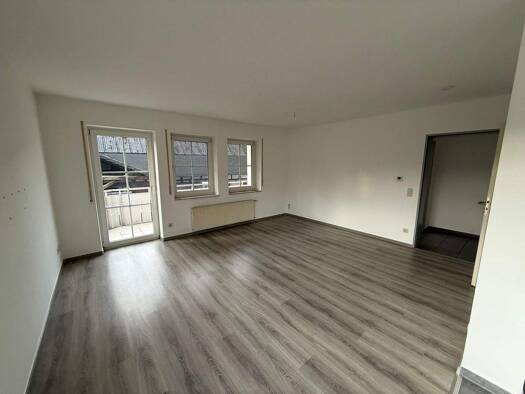 Wohnung zur Miete 640 € 2 Zimmer 79,7 m² 3 Geschosse frei ab sofort Oeventrop Arnsberg 59823