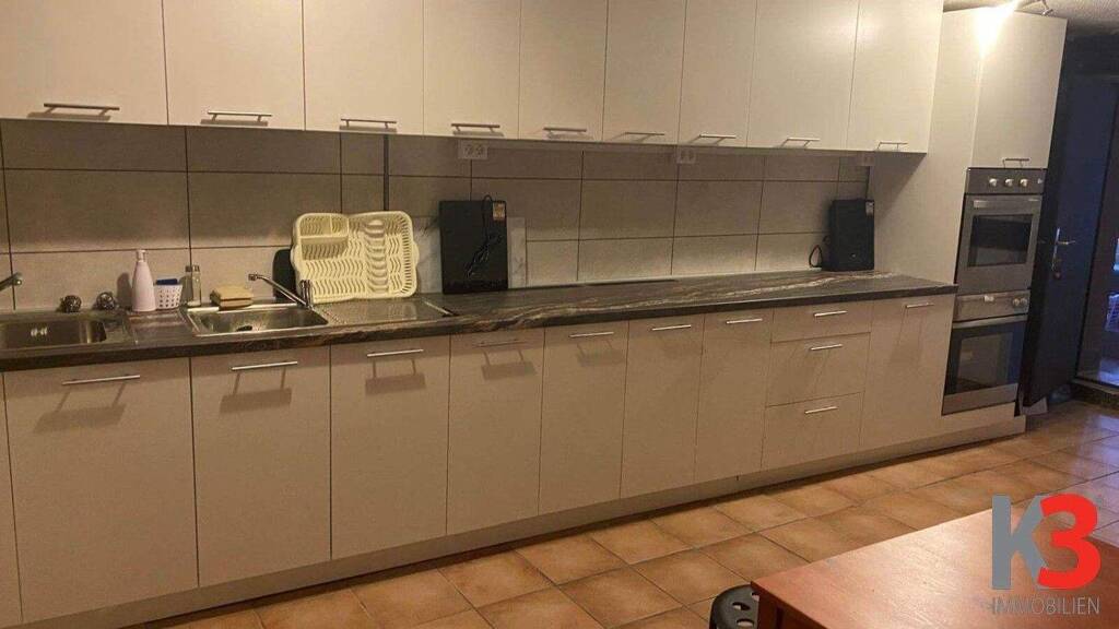 Haus zum Kauf 1.100.000 € 18 Zimmer 566 m² Trnje 0