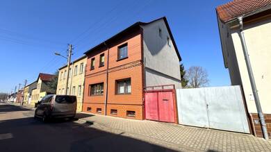 Doppelhaushälfte zum Kauf 310.000 € 9 Zimmer 216 m² 578 m² Grundstück frei ab 01.01.2026 Alten 142 Dessau 06847
