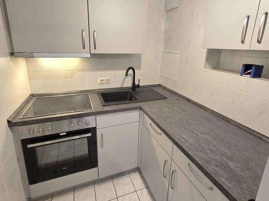 Wohnung zur Miete 330 € 2 Zimmer 56,4 m² 5. Geschoss frei ab sofort Lutherviertel Chemnitz 09126