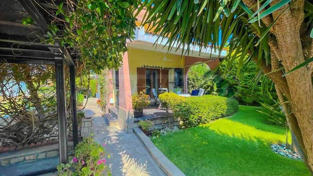 Reihenmittelhaus zum Kauf 420.000 € 140 m² Pefkochori