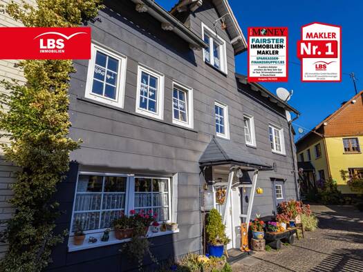 Doppelhaushälfte zum Kauf 149.000 € 6 Zimmer 130 m² 364 m² Grundstück Littfeld Kreuztal 57223