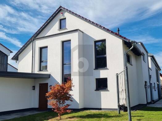 Doppelhaushälfte zur Miete 2.775 € 6 Zimmer 205 m² 550 m² Grundstück Rosdorf 37124