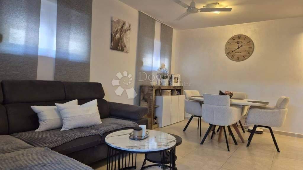 Wohnung zum Kauf 303.959 € 3 Zimmer 85 m² Okrug