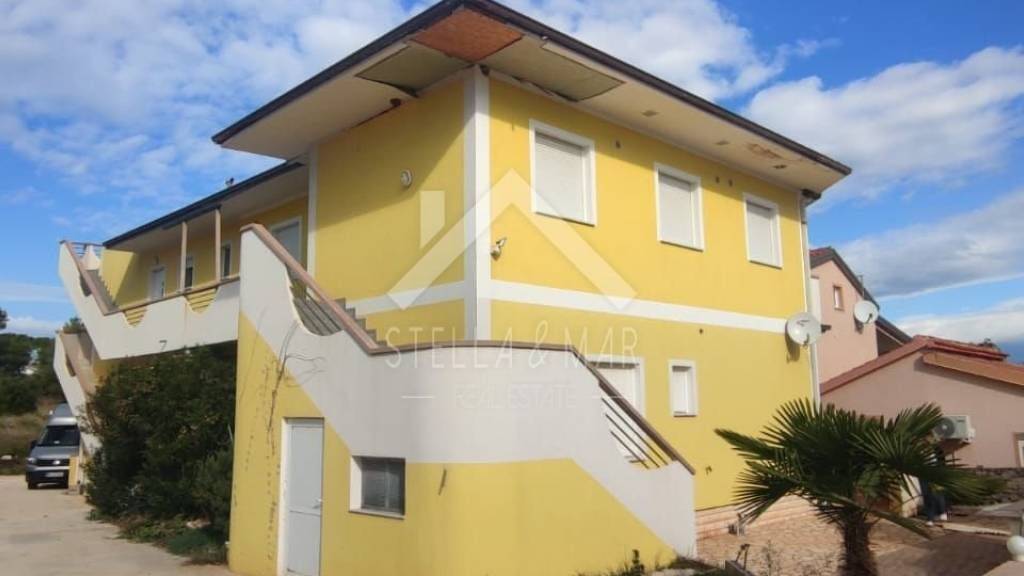 Haus zum Kauf 650.000 € 18 Zimmer 306 m² Vir