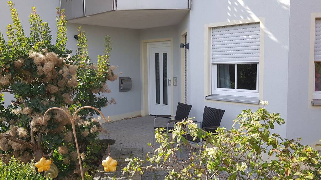 Terrassenwohnung zur Miete 325 € 1 Zimmer 36 m² EG frei ab 01.06.2026 Weilersbach 91365