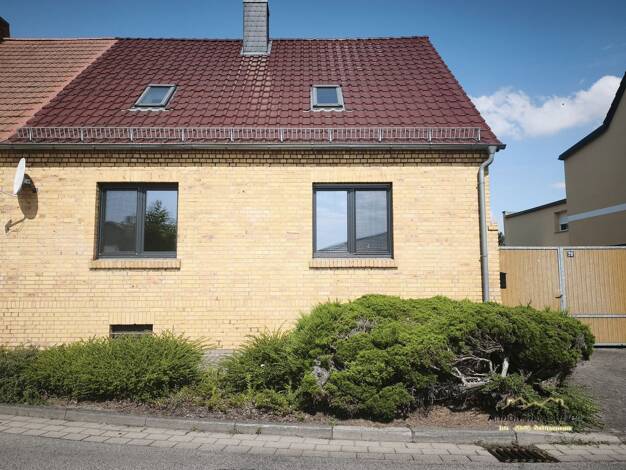 Doppelhaushälfte zum Kauf 230.000 € 5 Zimmer 130 m² 1.659 m² Grundstück Renneritzer Straße 20 Ramsin Sandersdorf-Brehna 06792