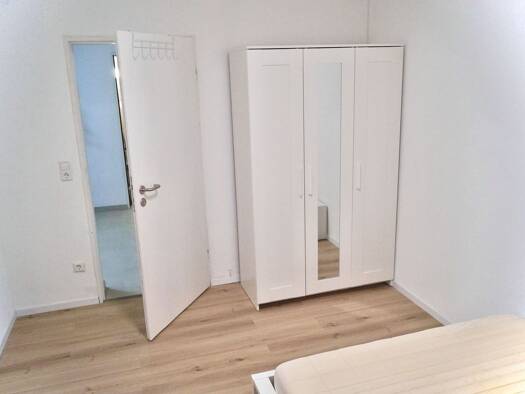 WG-Zimmer zur Miete 425 € 12 m² Geschoss 1/3 frei ab sofort Berkheim Esslingen am Neckar 73734