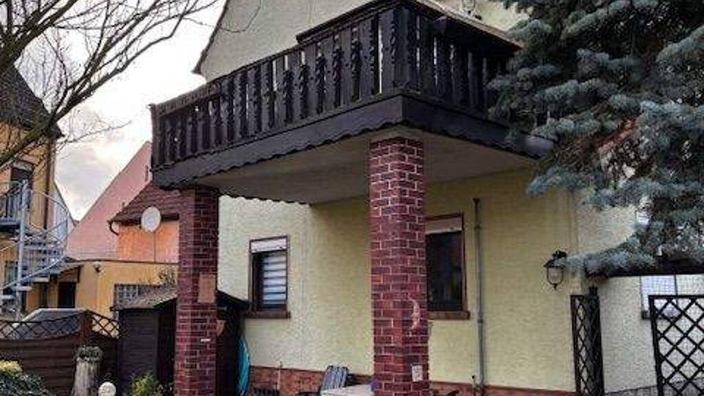 Einfamilienhaus zum Kauf 438.000 € 8 Zimmer 170 m² 332 m² Grundstück frei ab 01.04.2026 Rottendorf 97228