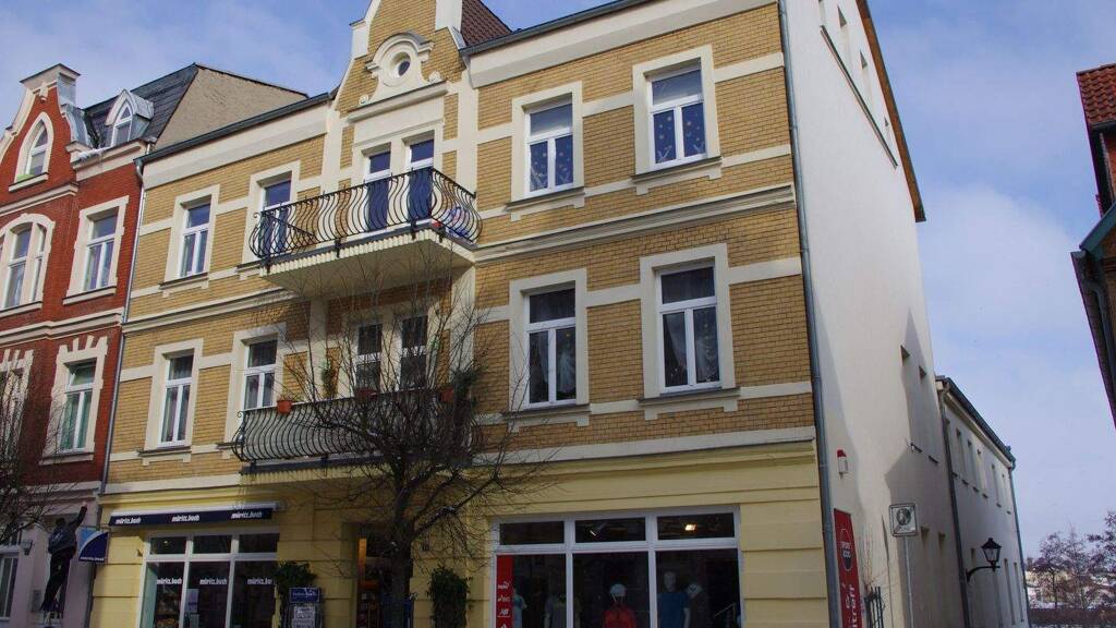 Wohnung zur Miete 358 € 2 Zimmer 47,7 m² 2. Geschoss frei ab 01.04.2026 Langestr. 13 Waren Waren (Müritz) 17192