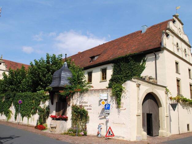 Restaurant zum Kauf 1.950.000 € 1.000 m² Gastrofläche 1.777 m² Grundstück Hauptstraße 2 Nordheim 97334