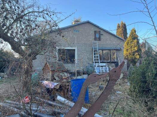 Einfamilienhaus zum Kauf 262.000 € 2 Zimmer 80 m² 1.721 m² Grundstück frei ab sofort Dom Brandenburg an der Havel 14776