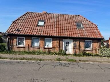 Einfamilienhaus zum Kauf 150.000 € 6 Zimmer 120 m² 715 m² Grundstück frei ab sofort Zepelin Zepelin 18246