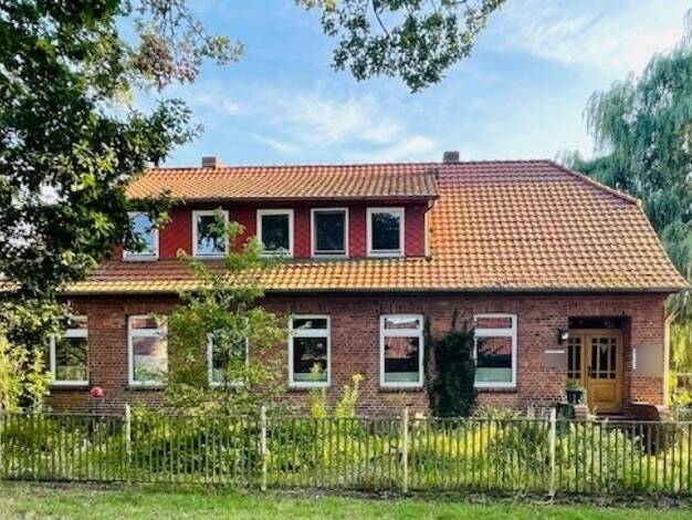 Einfamilienhaus zum Kauf 329.000 € 7 Zimmer 242 m² 3.908 m² Grundstück Belsch Belsch 19230