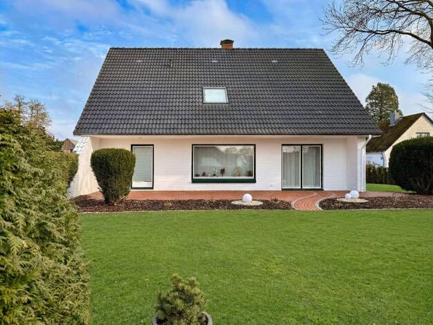 Einfamilienhaus zum Kauf 368.000 € 5 Zimmer 150 m² 1.050 m² Grundstück Süderstapel Süderstapel 25879