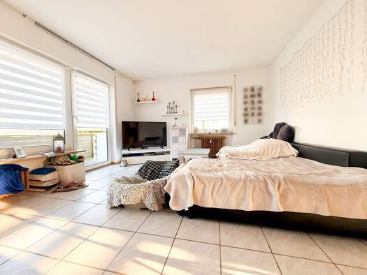 Wohnung zum Kauf 184.500 € 3 Zimmer 90 m² EG Cadolzburg 90556