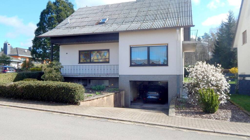 Einfamilienhaus zum Kauf 247.500 € 7 Zimmer 146,4 m² 716 m² Grundstück frei ab sofort Britten Losheim am See 66679