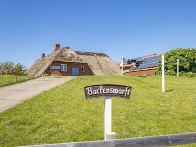 Mehrfamilienhaus zum Kauf 395.000 € 11 Zimmer 266 m² 799 m² Grundstück Hallig Hooge 25859