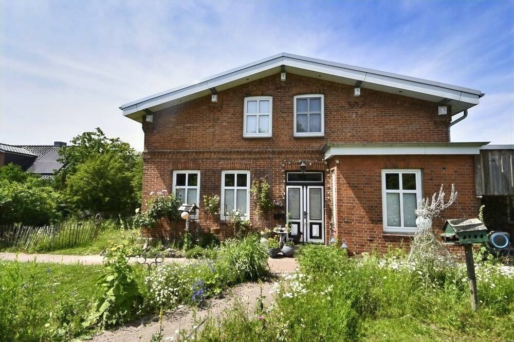 Immobilie in Ahrensbök - Tolles Bauernhaus in ruhiger, ländlicher Lage mit Charme - Bild 0