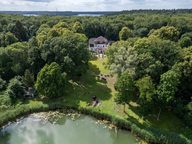 Villa zum Kauf 3.350.000 € 16 Zimmer 685,6 m² 9.096 m² Grundstück Neuglobsow Stechlin 16775