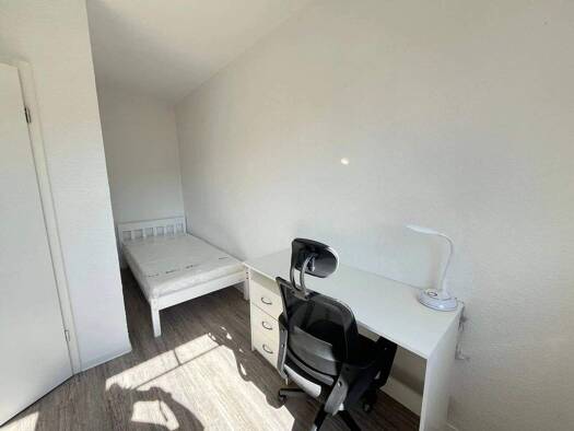 WG-Zimmer zur Miete auf Zeit 315 € 18 m² Geschoss 3/3 frei ab sofort Eckersbacher Höhe 92 Eckersbach Zwickau 08066