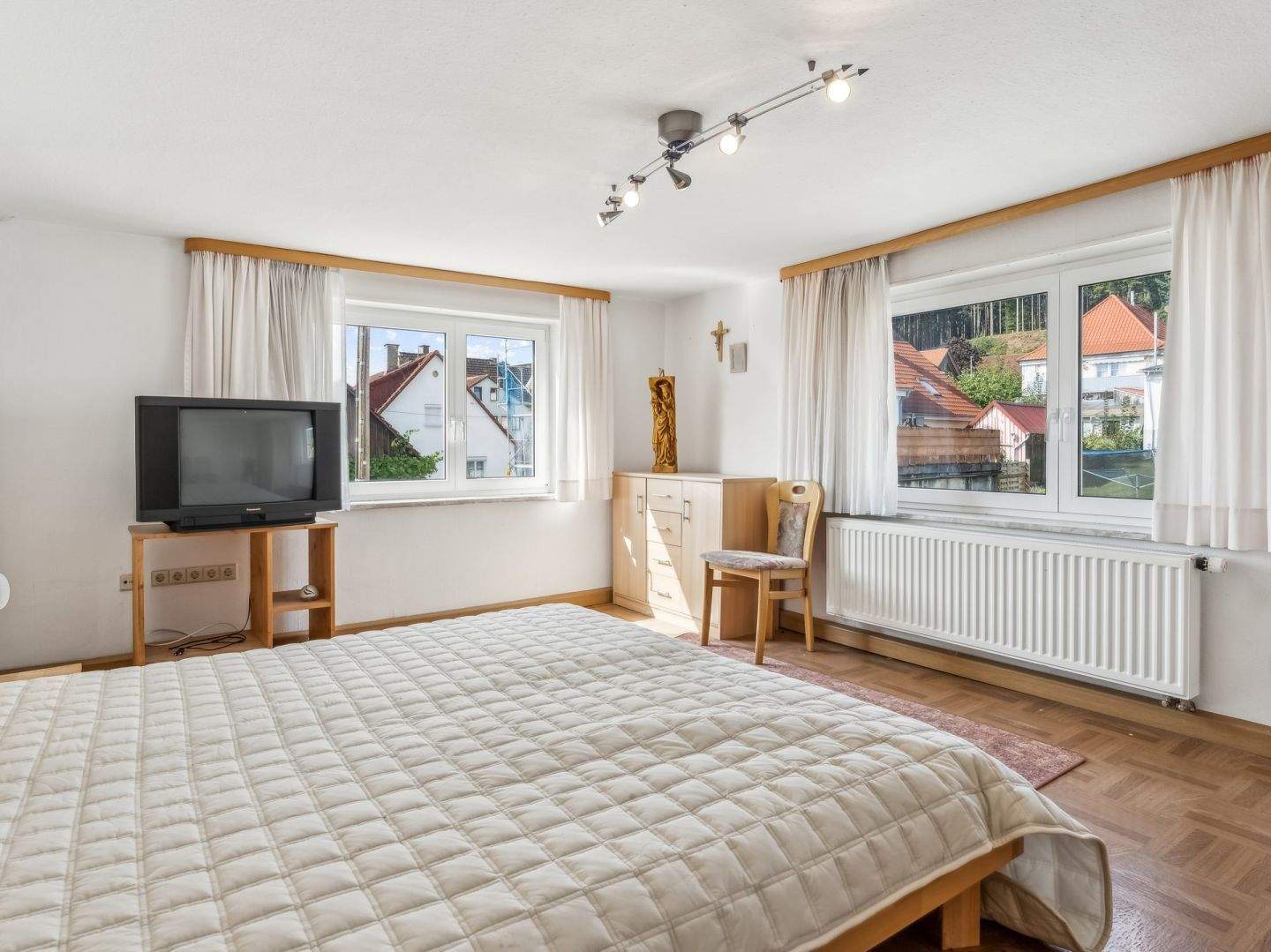 Immobilie in Osterberg - Wohnhaus zur flexiblen Nutzung mit Werkstatt und weiteren Flächen in Osterberg - Bild 4