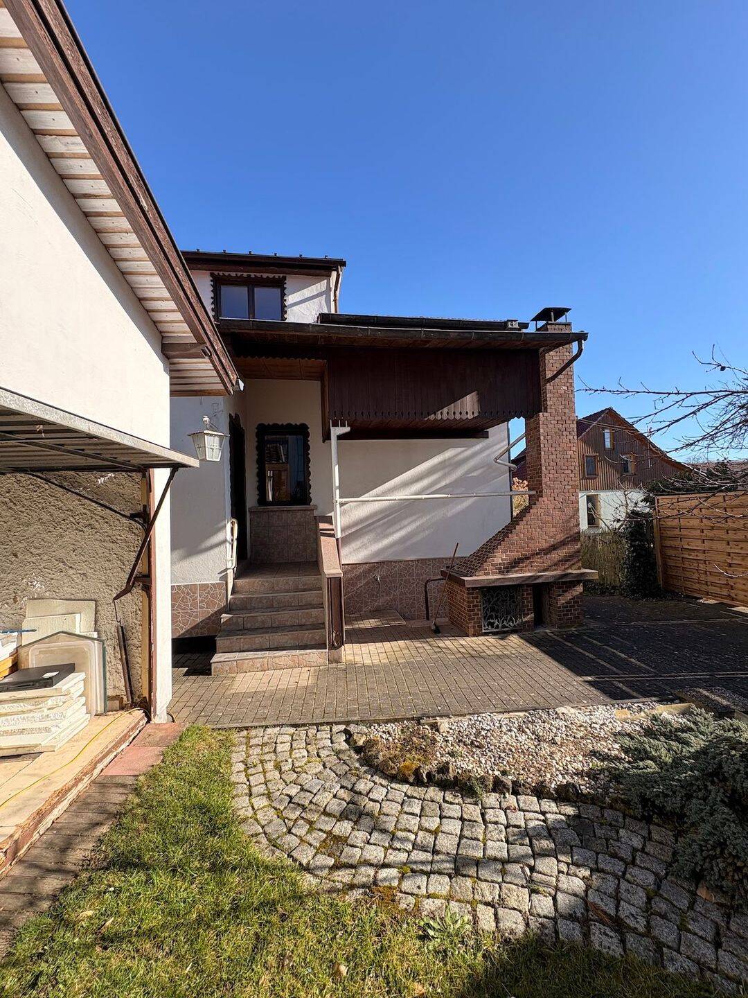 Immobilie in Eisenach - Charmantes Einfamilienhaus mit Entwicklungspotenzial in familienfreundlicher Lage - Bild 2