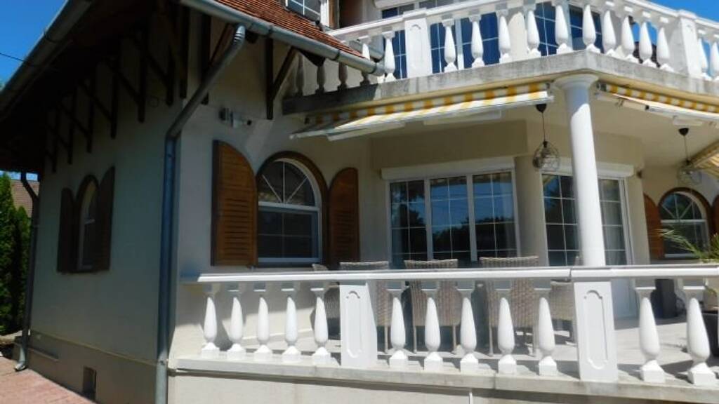 Einfamilienhaus zum Kauf 425.000 € 6 Zimmer 250 m² 620 m² Grundstück frei ab sofort Balatonfüzfö 8175