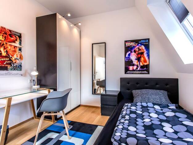 WG-Zimmer zur Miete Wohnen auf Zeit 690 € 20 m² Dachgeschoss, 5. Geschoss frei ab 15.10.2025 Münchener Straße 00 Bahnhofsviertel Frankfurt am Main 60329