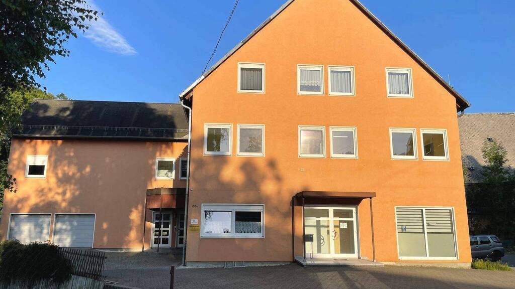 Praxisfläche zur Miete 12 Zimmer 190 m² Bürofläche teilbar von 70 m² bis 120 m² Hauptstraße 69a Hormersdorf Zwönitz 08297