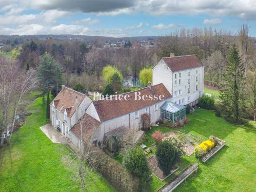 Reihenmittelhaus zum Kauf 695.000 € 15 Zimmer 375 m² 98.489 m² Grundstück Saint-Georges-sur-Cher 41400